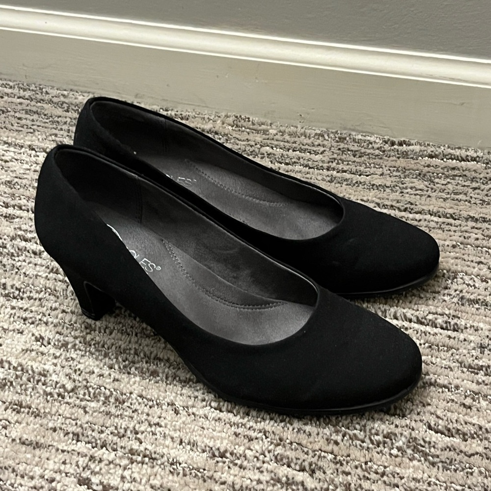 AEROSOLES Black Women's Heels